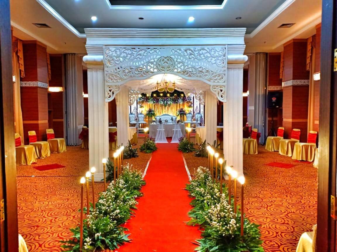 Horison Balairung Jakarta Extérieur photo