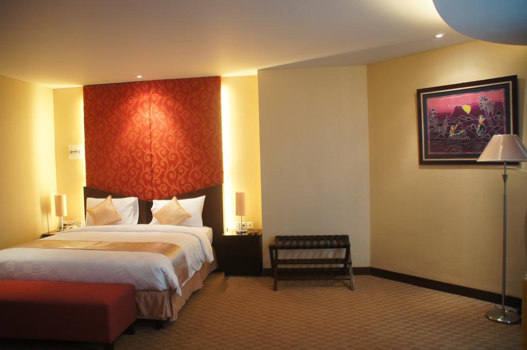 Horison Balairung Jakarta Extérieur photo