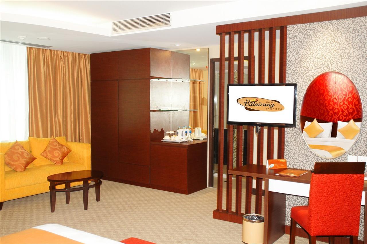 Horison Balairung Jakarta Extérieur photo
