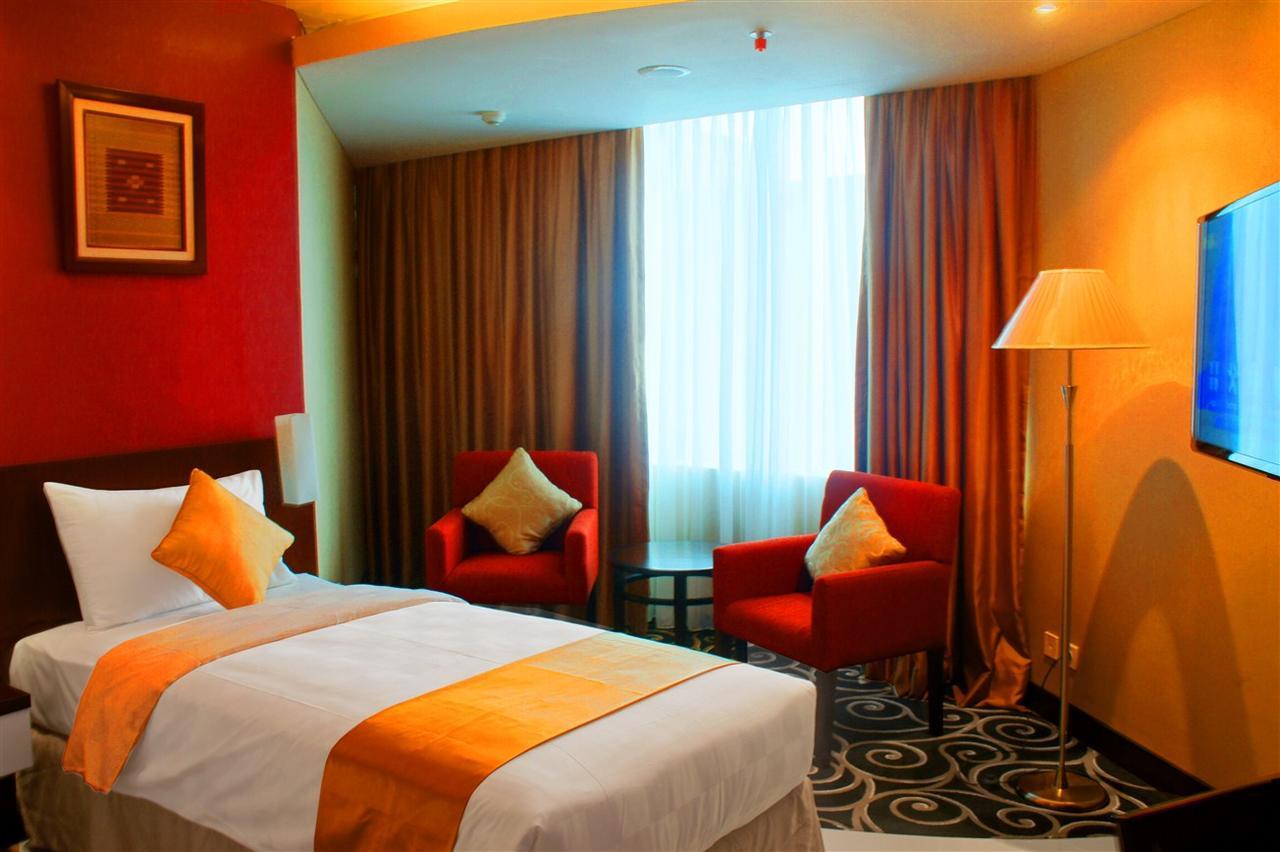 Horison Balairung Jakarta Extérieur photo