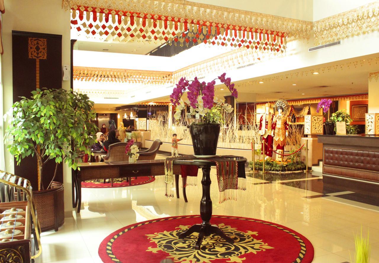 Horison Balairung Jakarta Extérieur photo